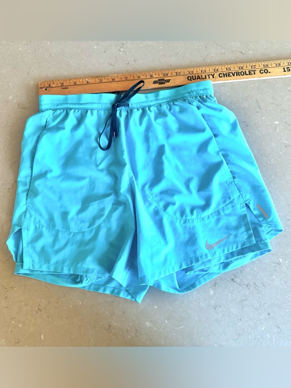 Nike Dri-FIT Aqua Blue 2-in-1 Running Shorts Built In Liner Size Small Turquoise